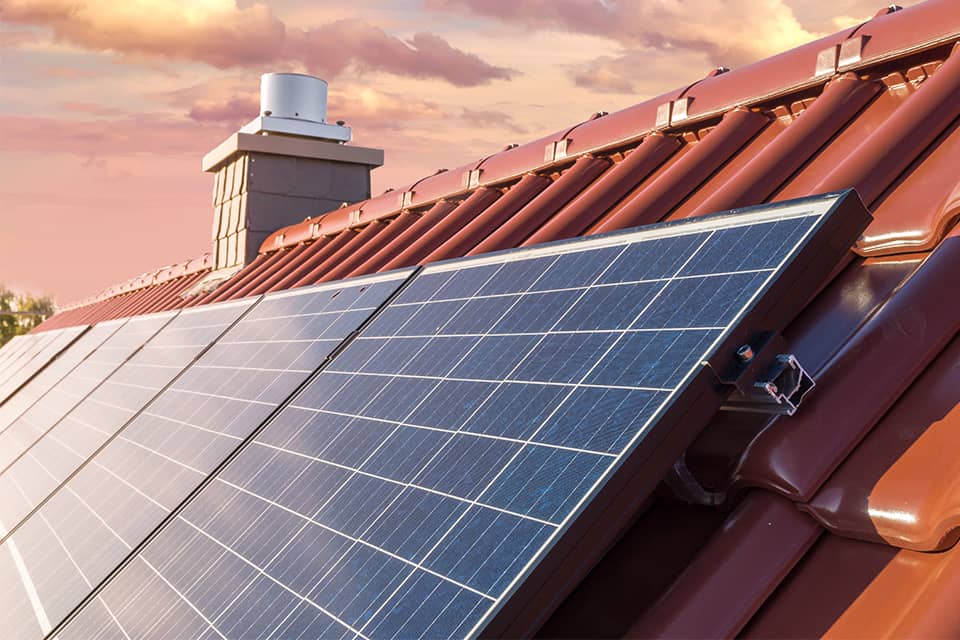 https://dev.pro-ec.de/wp-content/uploads/2020/10/bauer-solarmodule-bs-garantierte-leistung-langlebigkeit-compressor.jpg