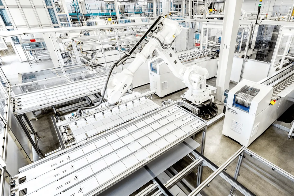 https://dev.pro-ec.de/wp-content/uploads/2020/08/heckert-solar-produktion-compressor.png